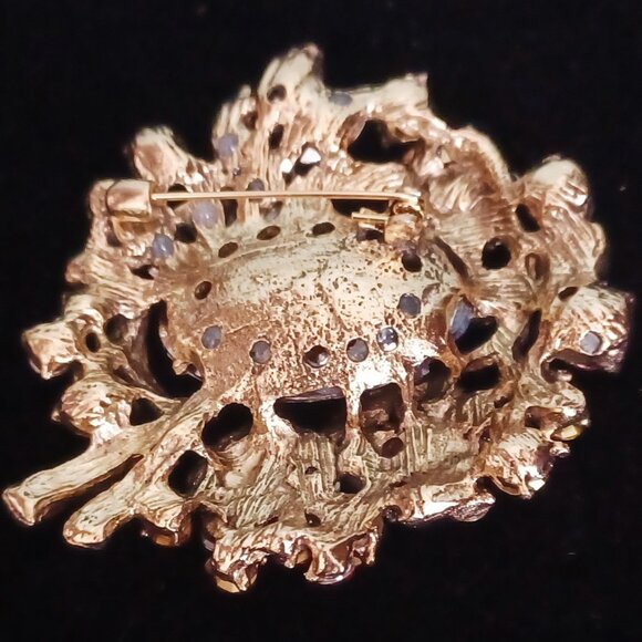 Stunning Rhinestone Brooch - Picture 2 of 4